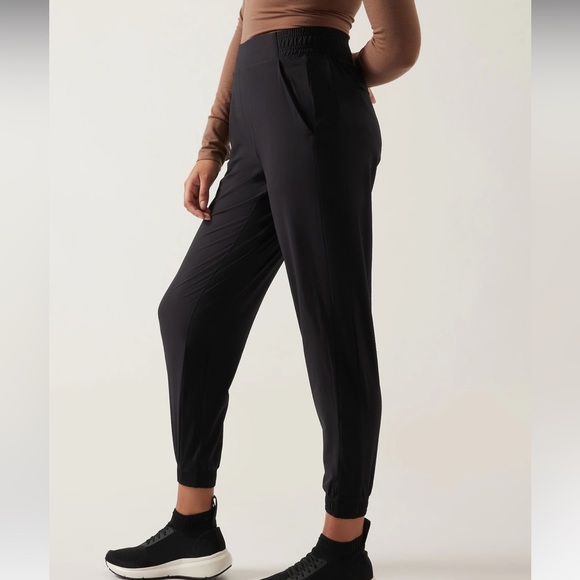 Athleta Textured Brooklyn Jogger Black Size 0 but fits size 2/4 - Picture 8 of 10